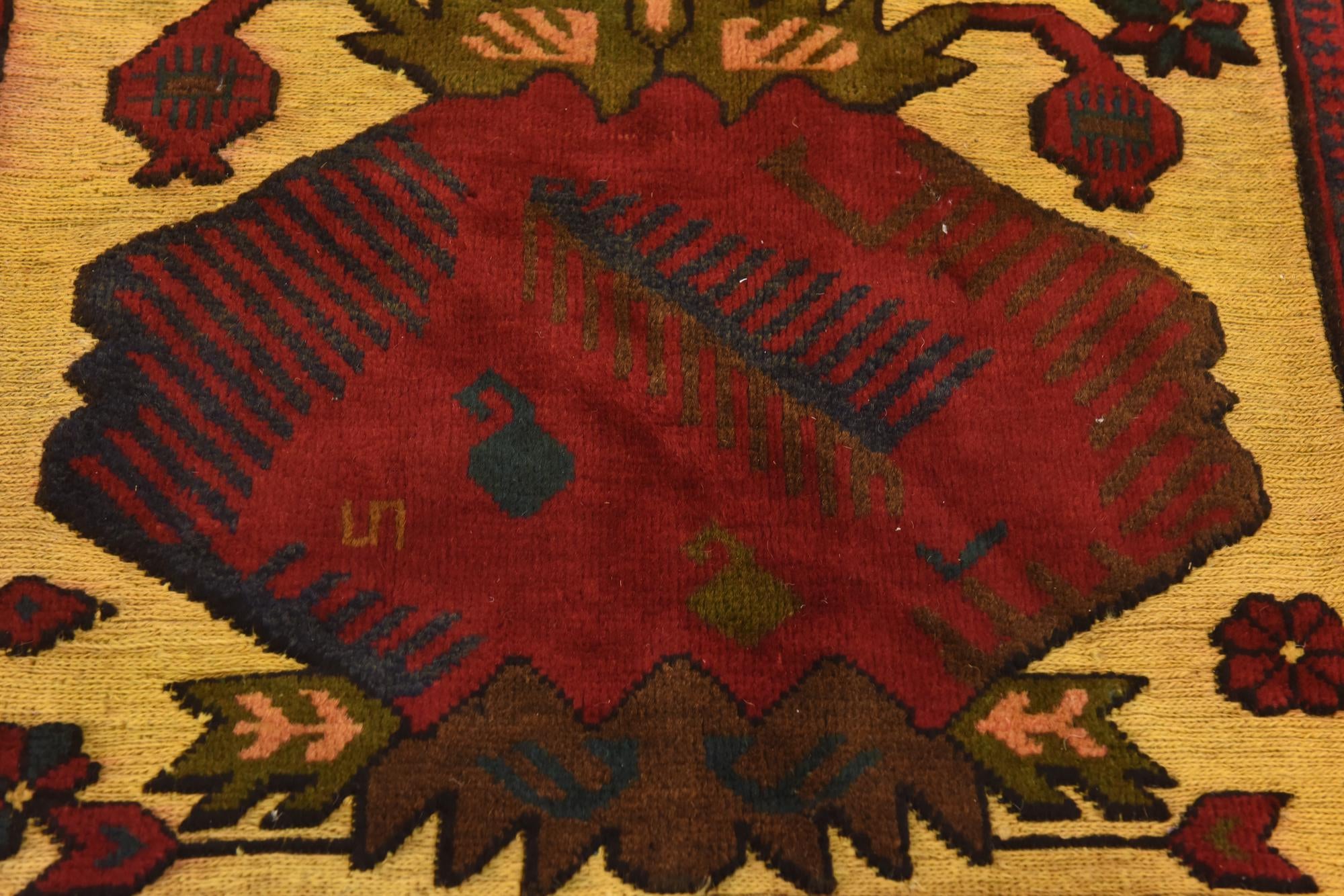 4' 4 x 5' 9 Hand Knotted Sumak Wool Rug