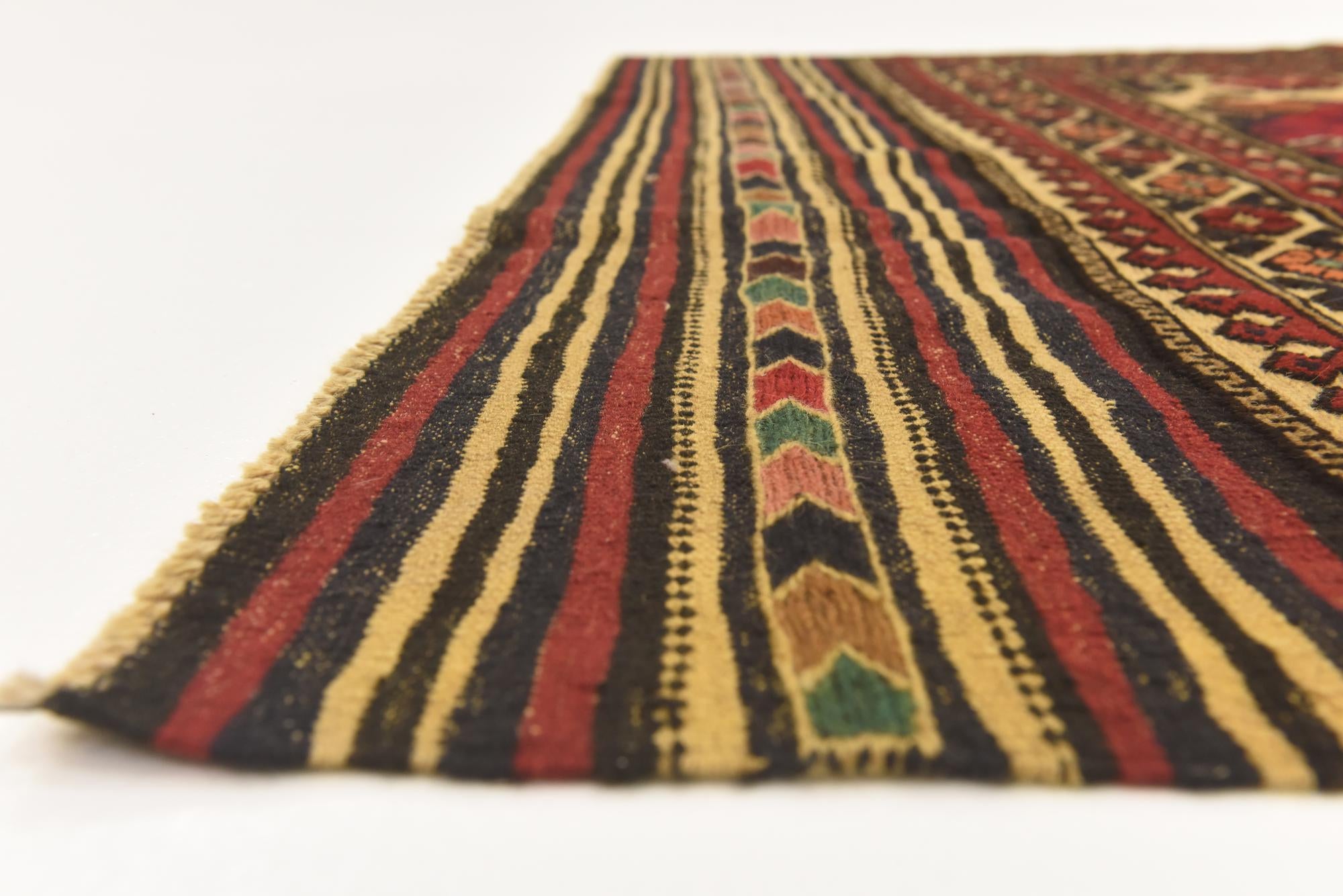 4' 3 x 6' 4 Hand Knotted Sumak Wool Rug