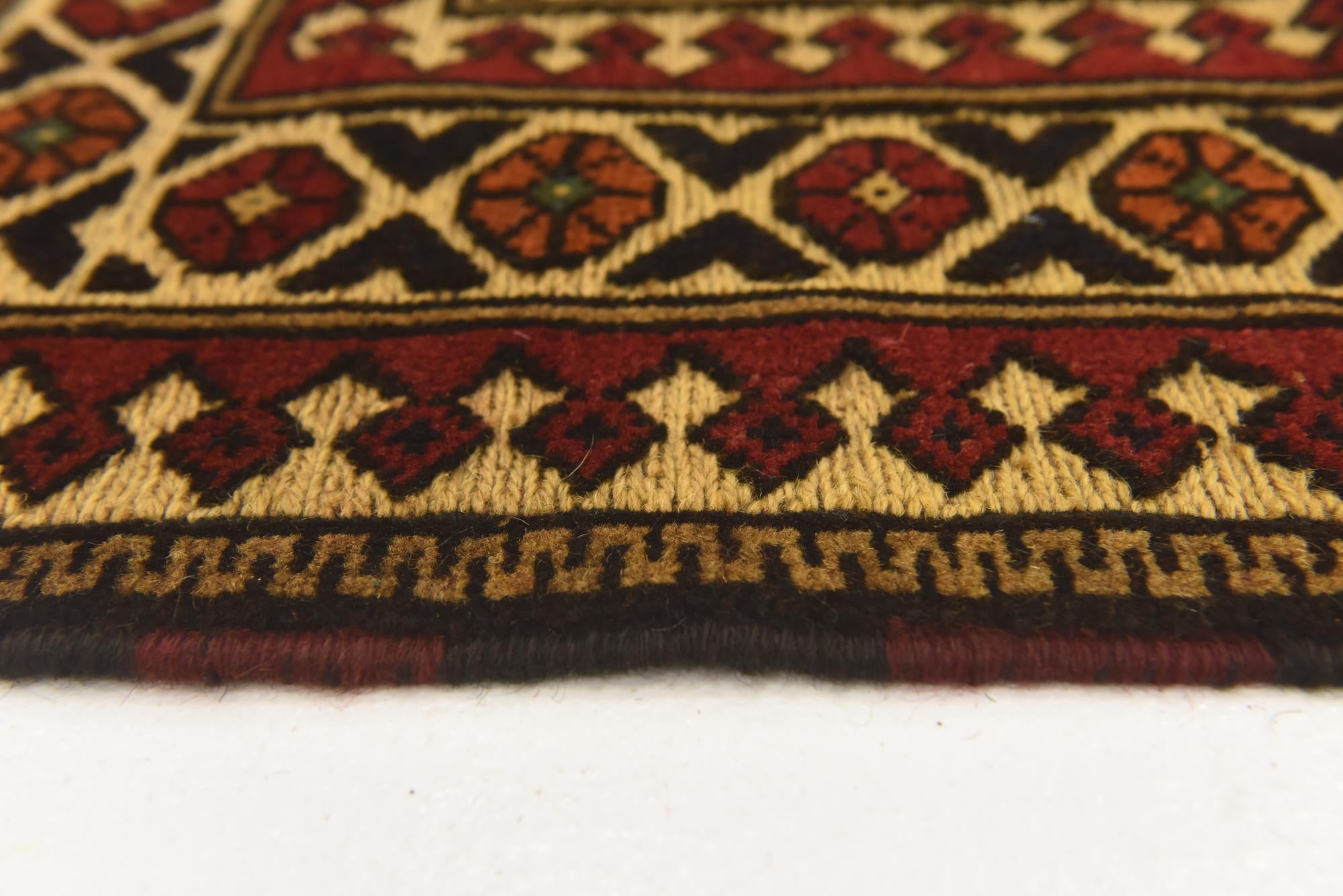 4' 3 x 6' 4 Hand Knotted Sumak Wool Rug