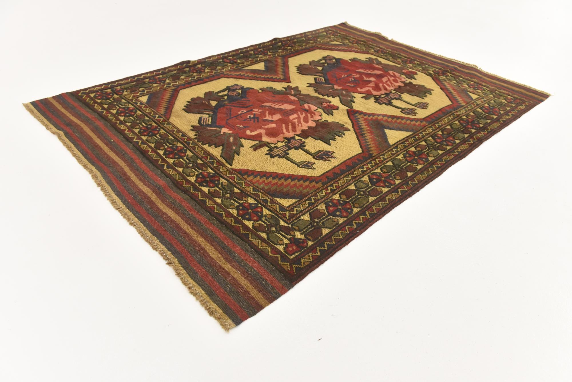4' 2 x 6' 1 Hand Knotted Sumak Wool Rug