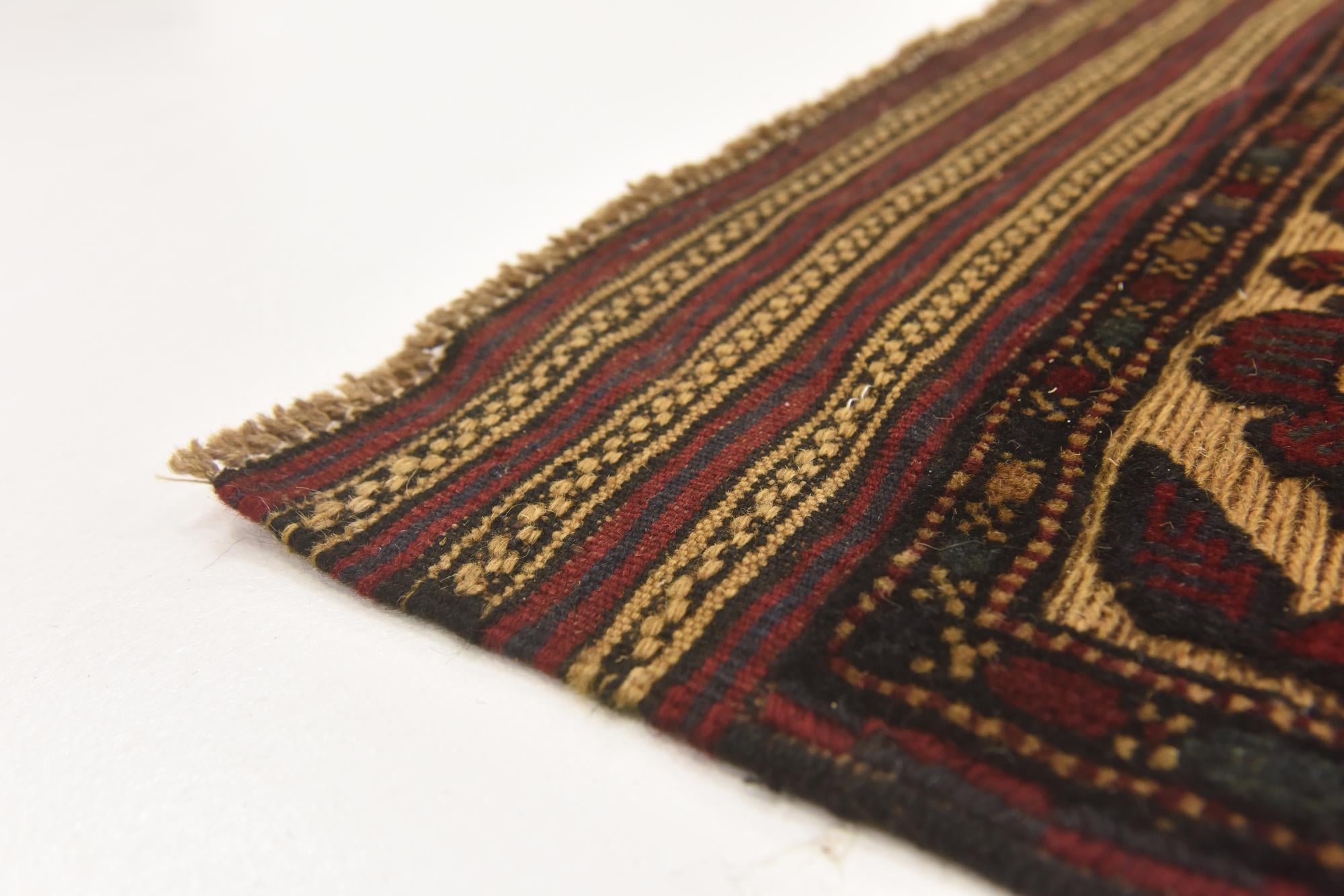 4' 3 x 6' 2 Hand Knotted Sumak Wool Rug
