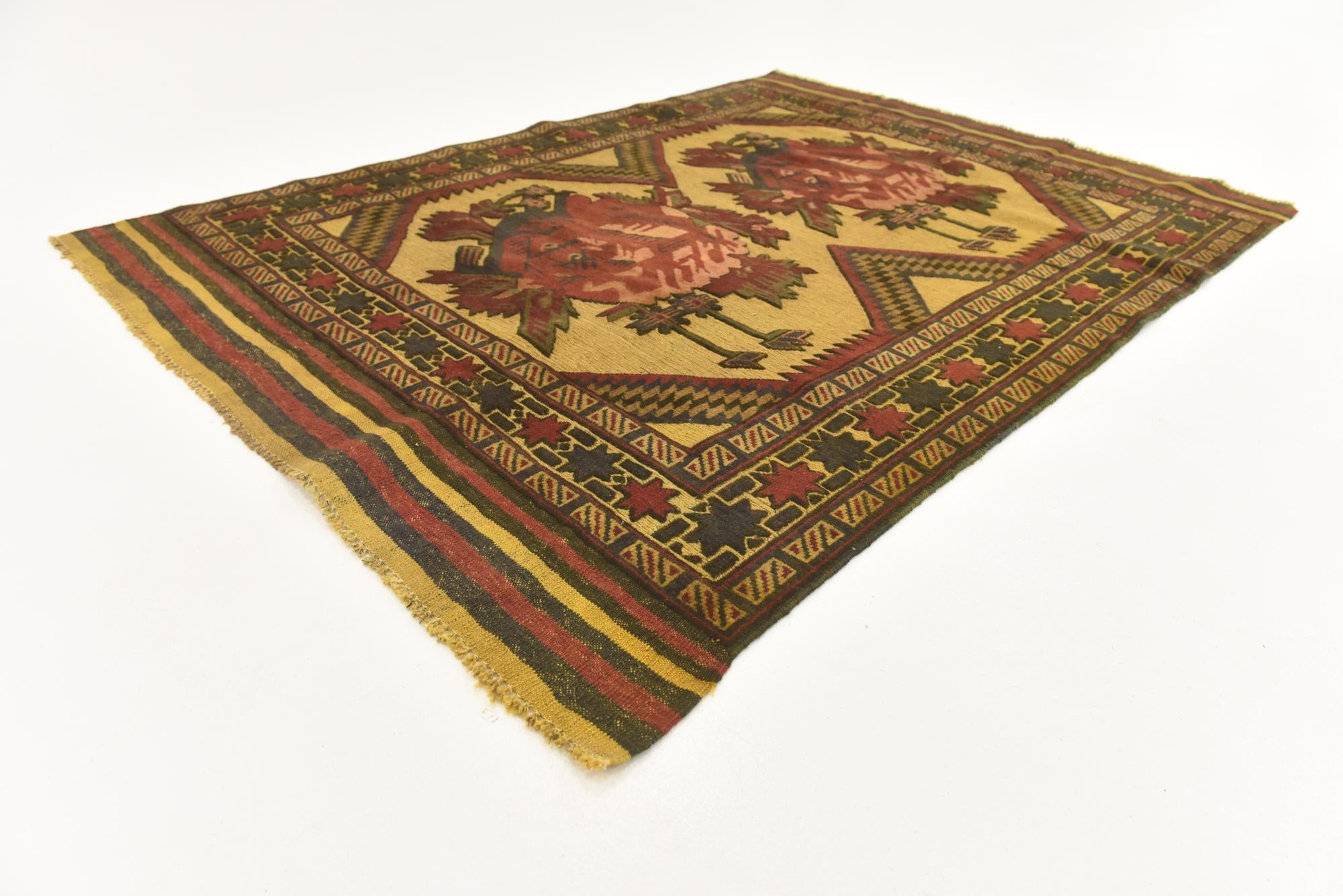 4' 2 x 5' 9 Hand Knotted Sumak Wool Rug