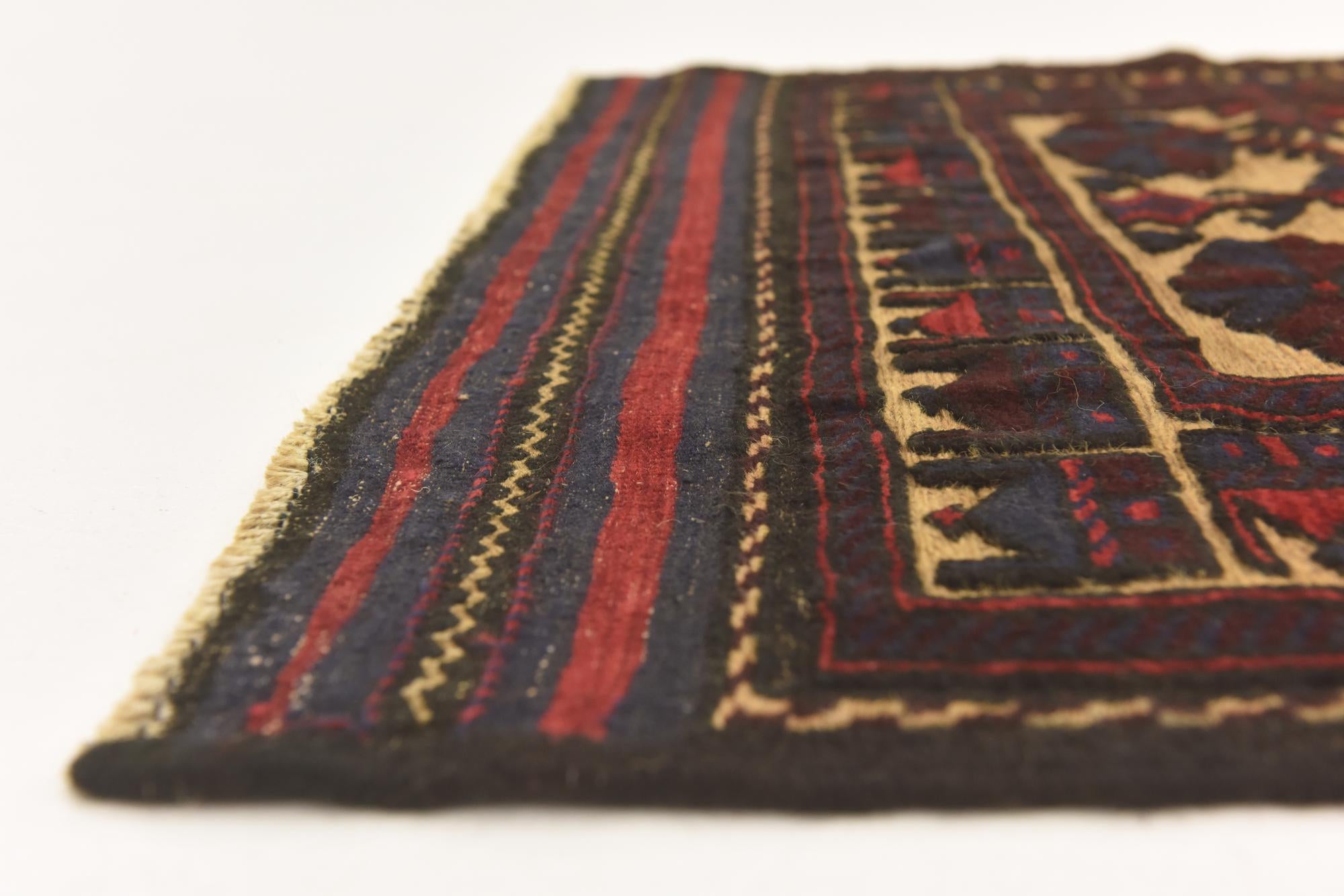 2' 9 x 4' 8 Hand Knotted Sumak Wool Rug