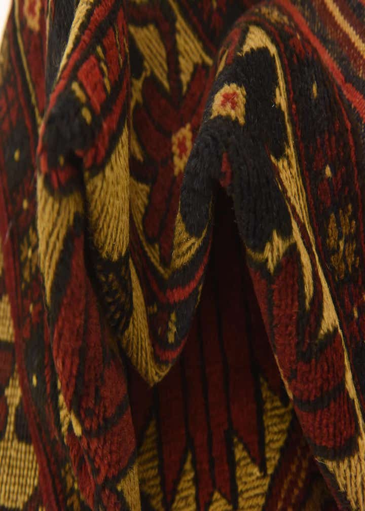 2' 8 x 4' 1 Hand Knotted Sumak Wool Rug