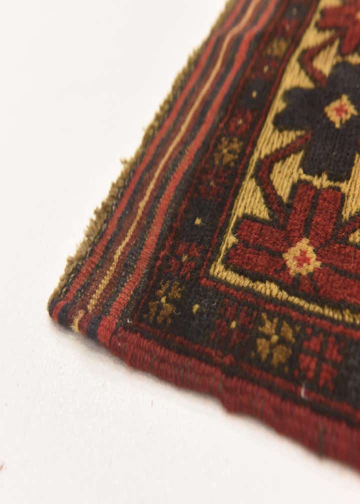 2' 8 x 4' 1 Hand Knotted Sumak Wool Rug