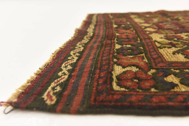Detail image of 2' 10 x 4' 8 Hand Knotted Sumak Wool Rug