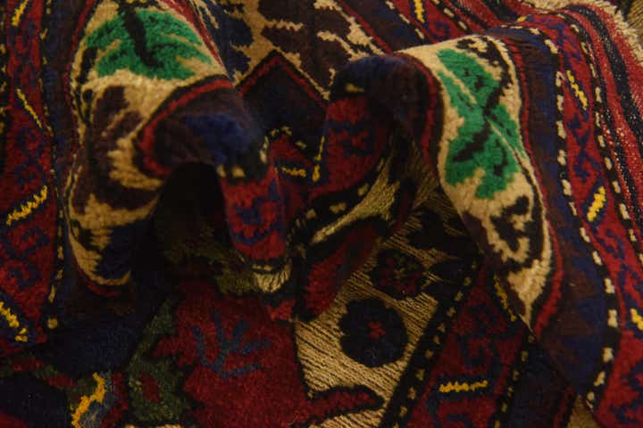 2' 11 x 4' 3 Hand Knotted Sumak Wool Rug