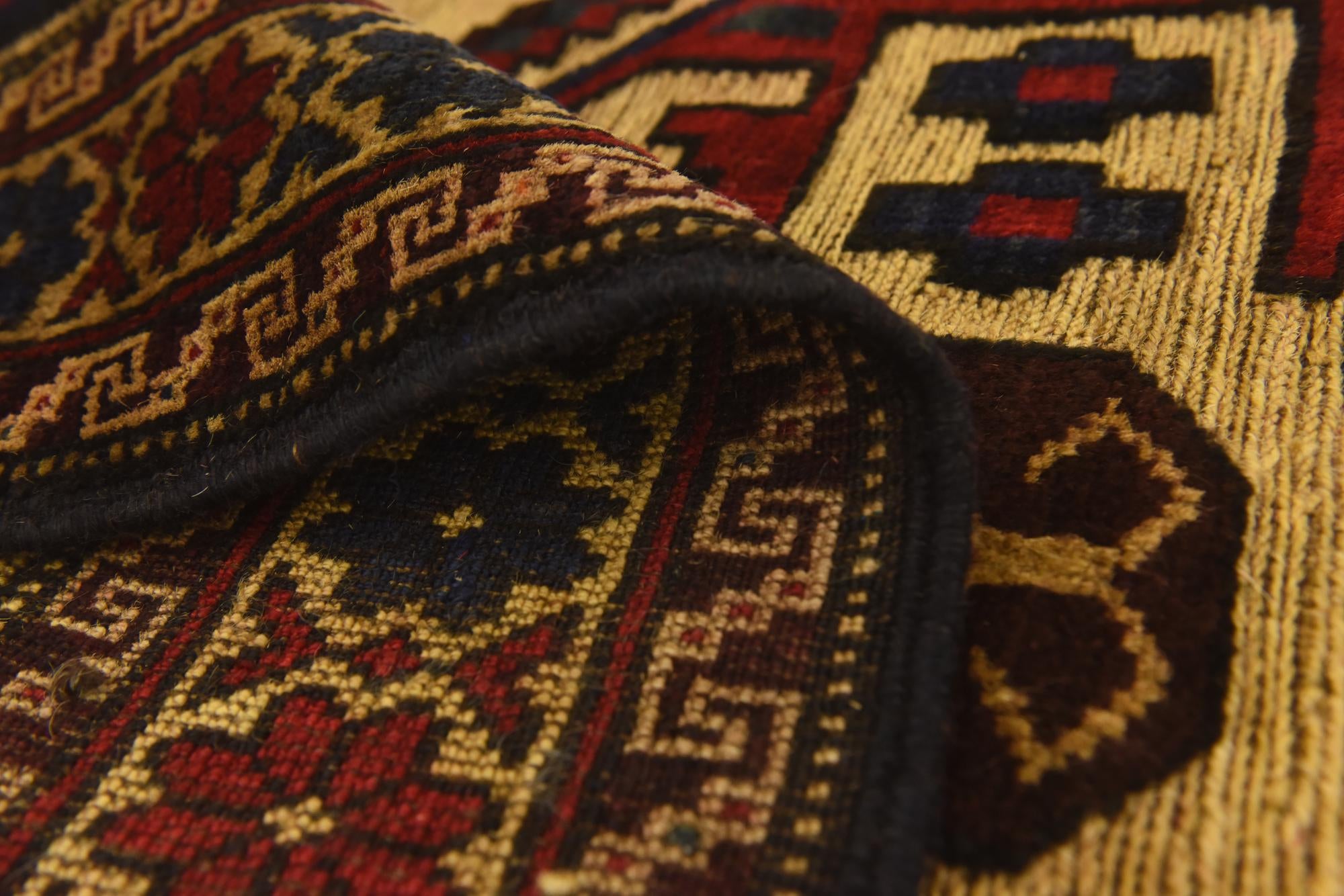 2' 10 x 4' 3 Hand Knotted Sumak Wool Rug