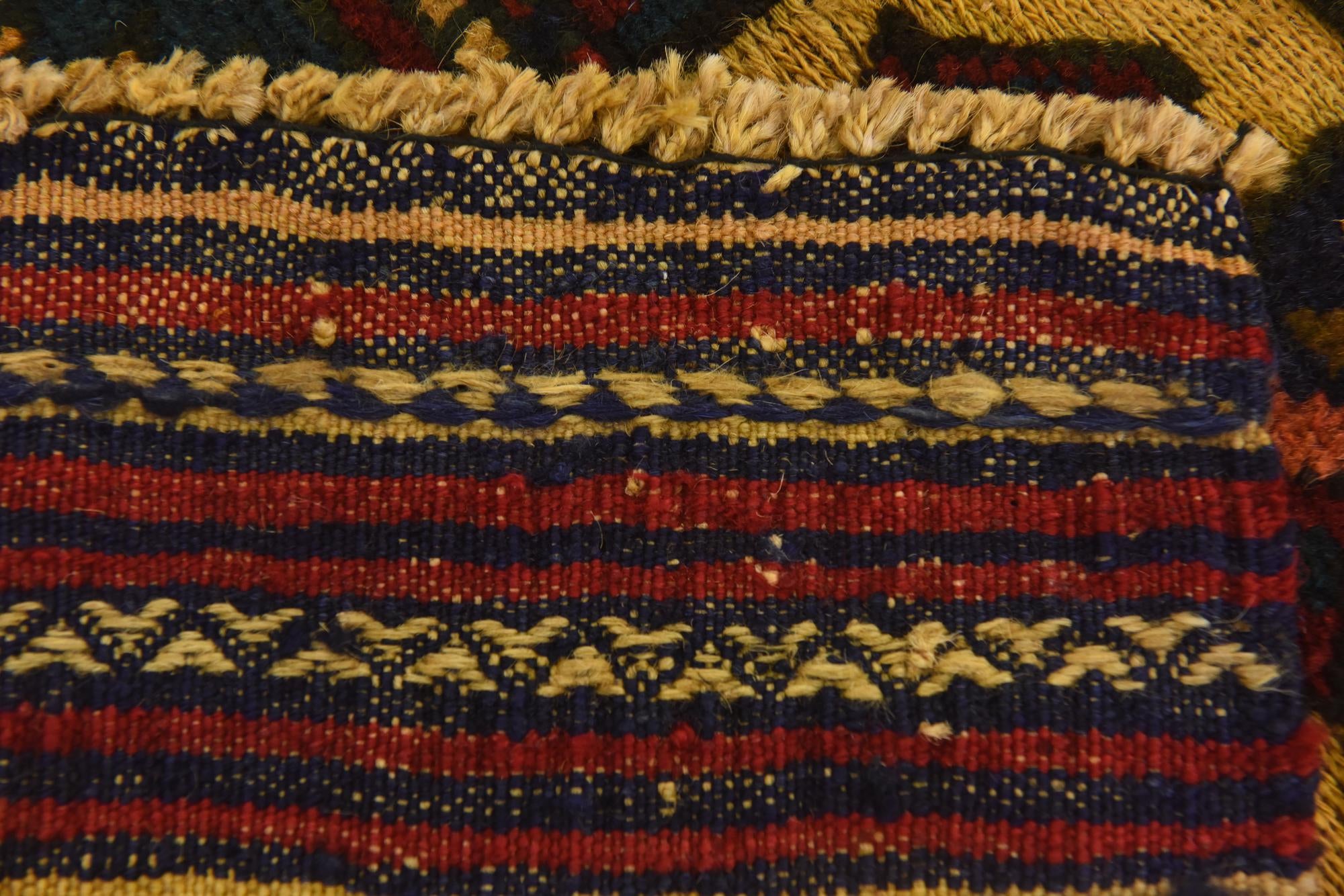 2' 10 x 4' 5 Hand Knotted Sumak Wool Rug