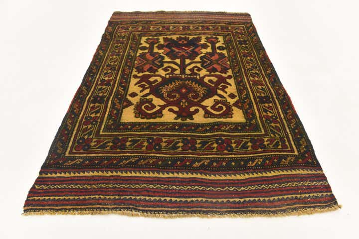 2' 10 x 4' 5 Hand Knotted Sumak Wool Rug