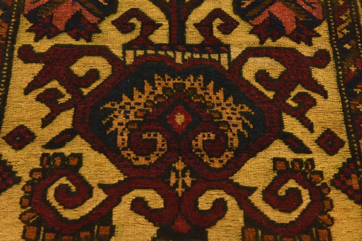 Detail image of 2' 10 x 4' 5 Hand Knotted Sumak Wool Rug