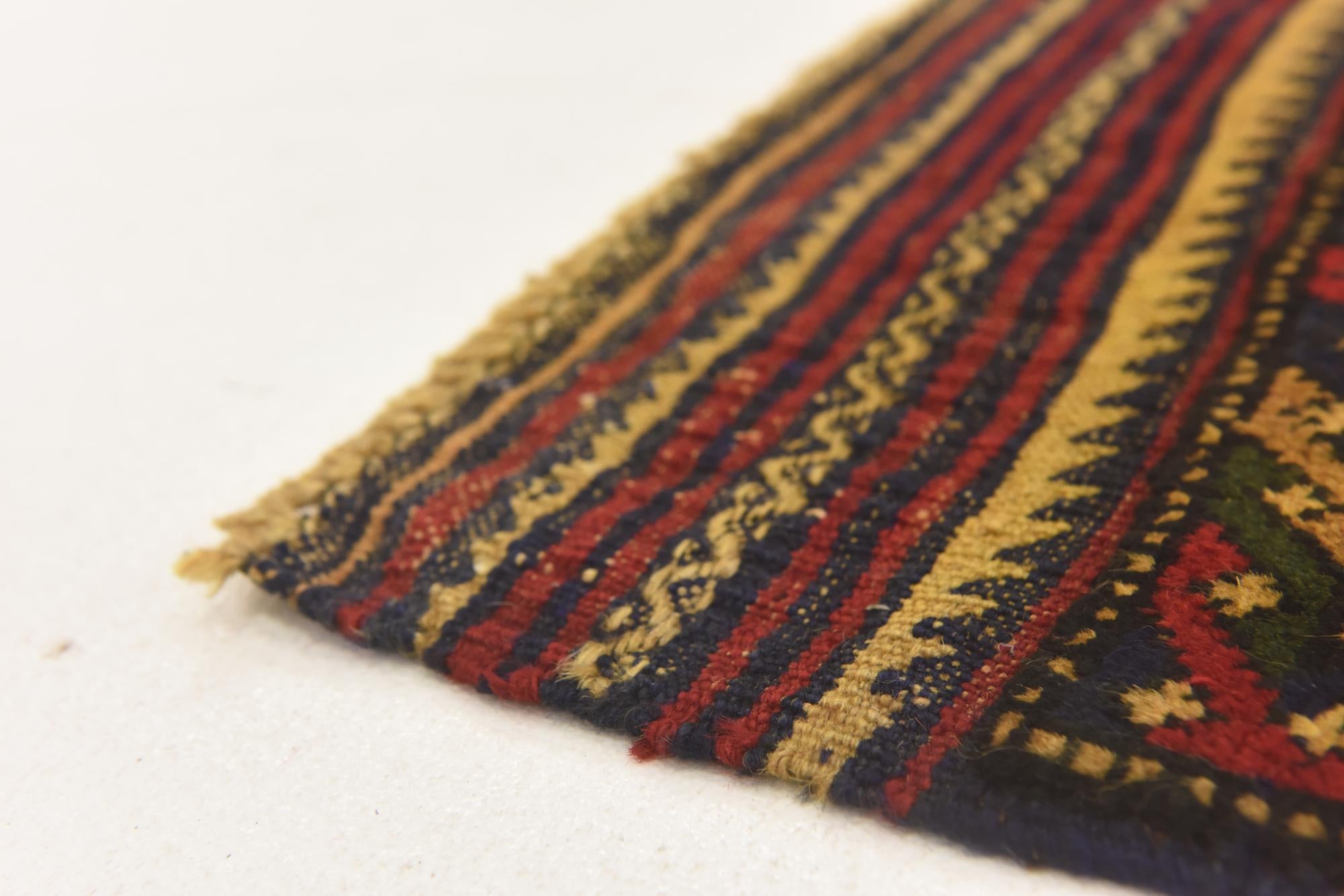 2' 10 x 4' 5 Hand Knotted Sumak Wool Rug