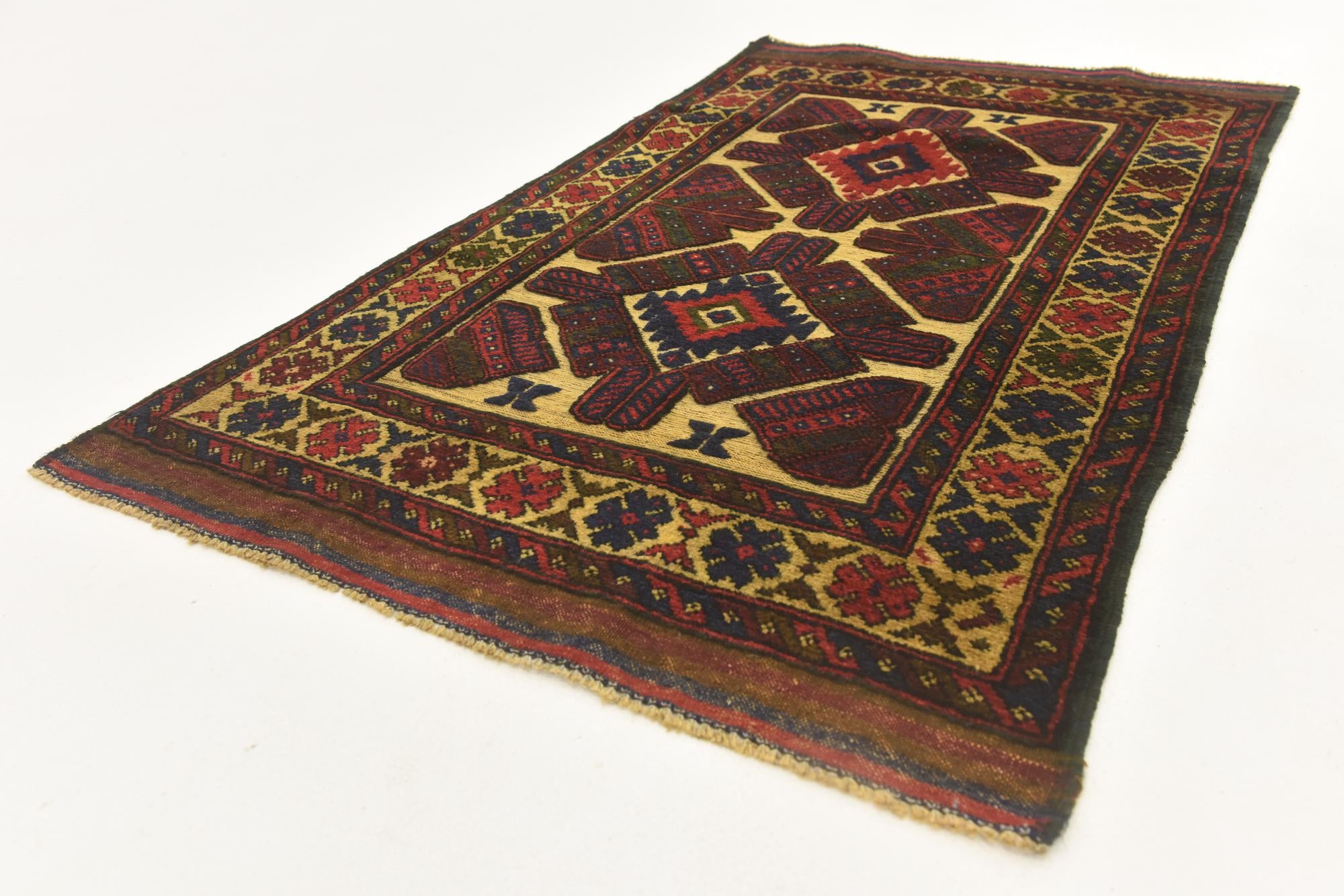 2' 10 x 4' 8 Hand Knotted Sumak Wool Rug