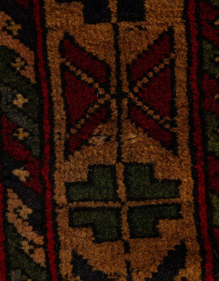 Detail image of 2' 10 x 4' 8 Hand Knotted Sumak Wool Rug