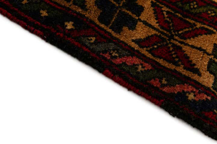 2' 10 x 4' 8 Hand Knotted Sumak Wool Rug