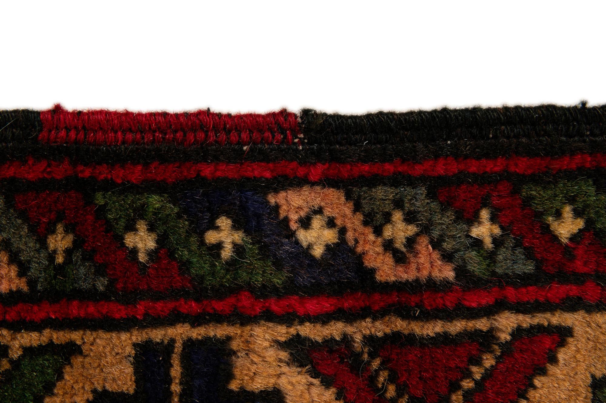 2' 10 x 4' 8 Hand Knotted Sumak Wool Rug