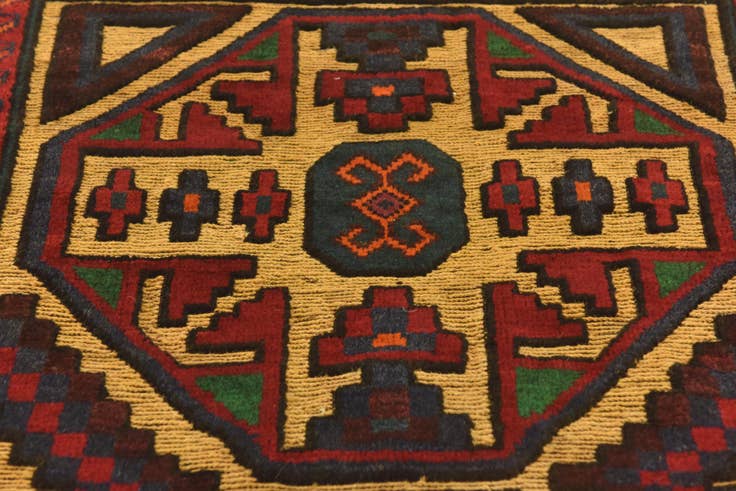 Detail image of 2' 10 x 4' 7 Hand Knotted Sumak Wool Rug