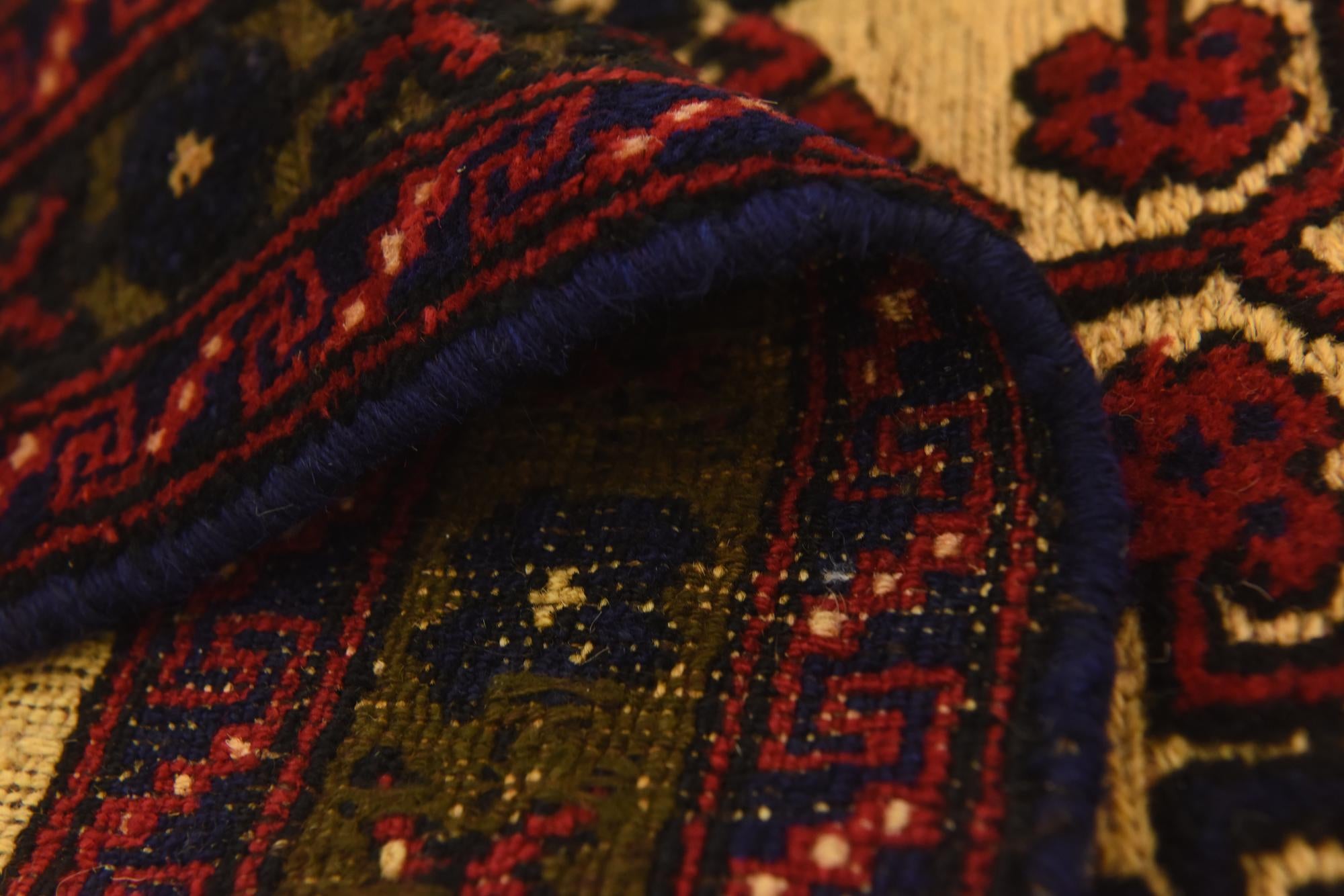 2' 11 x 4' 8 Hand Knotted Sumak Wool Rug