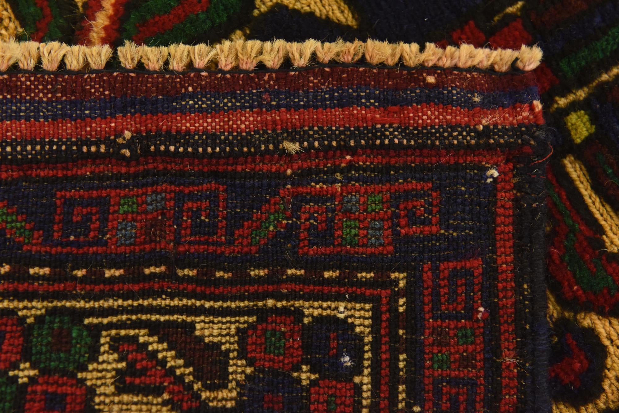 2' 8 x 4' 11 Hand Knotted Sumak Wool Rug