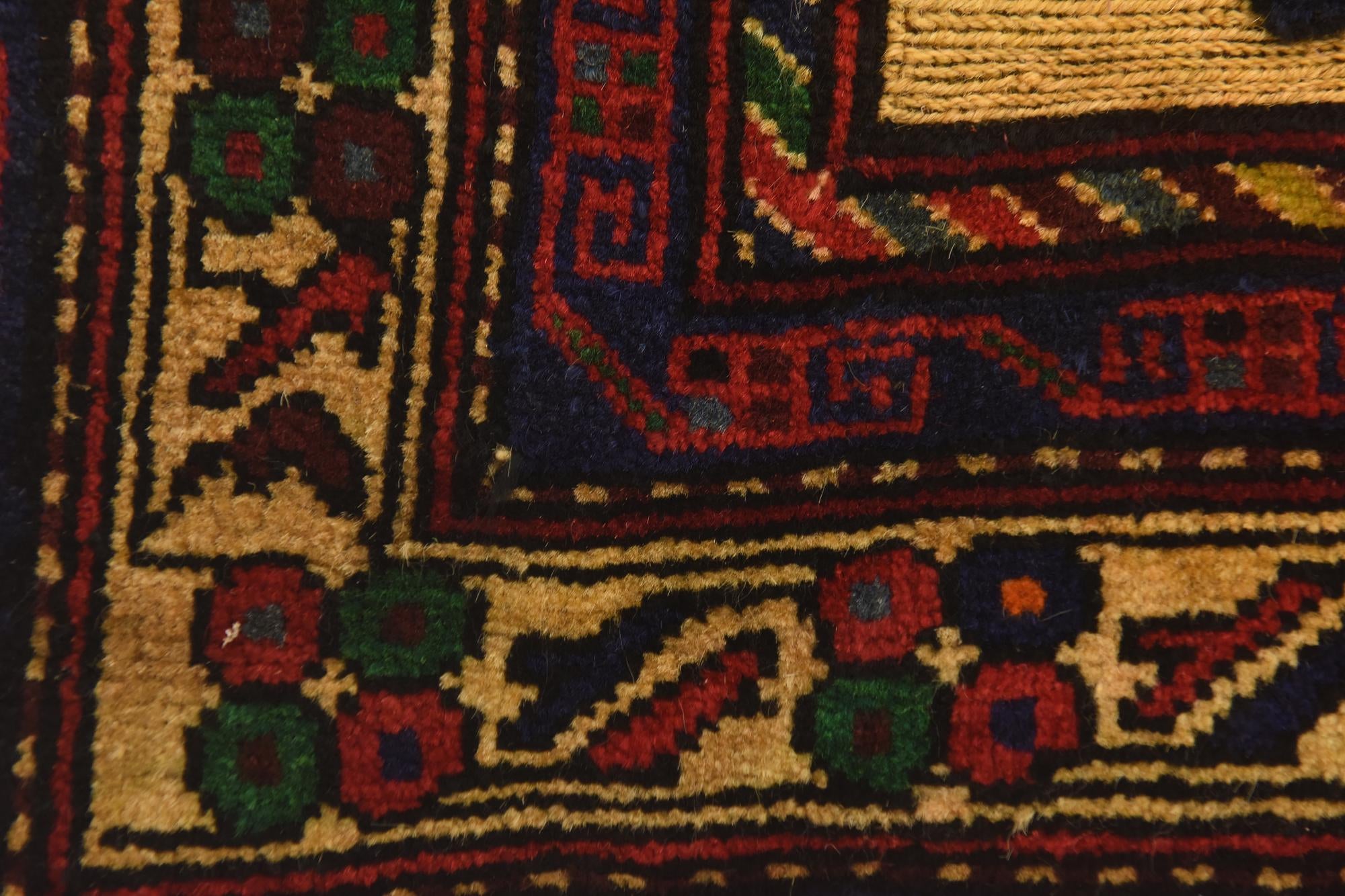 2' 8 x 4' 11 Hand Knotted Sumak Wool Rug