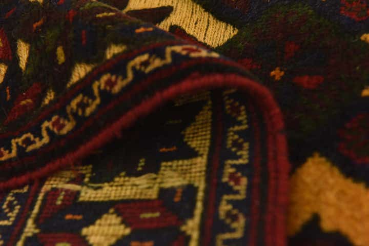 2' 10 x 4' 4 Hand Knotted Sumak Wool Rug
