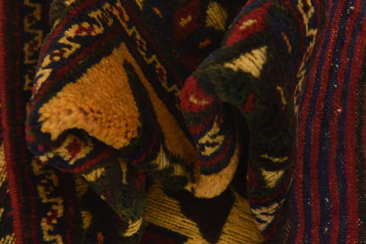 2' 10 x 4' 4 Hand Knotted Sumak Wool Rug