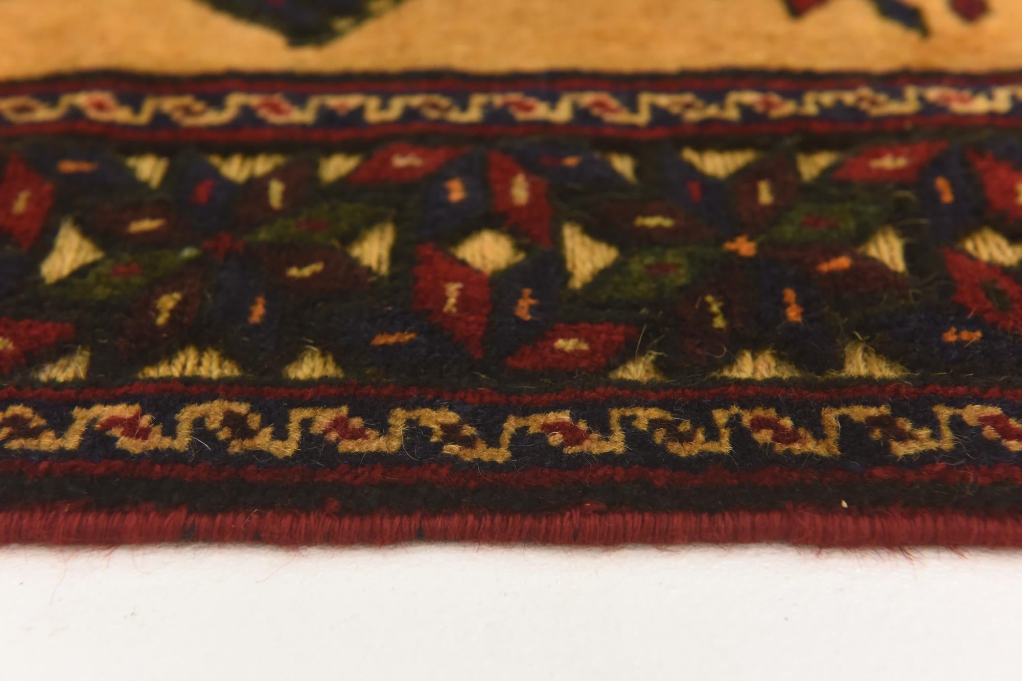 2' 10 x 4' 4 Hand Knotted Sumak Wool Rug