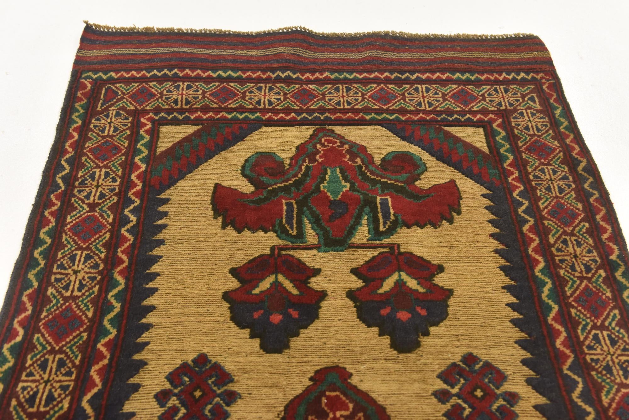 2' 9 x 4' 10 Hand Knotted Sumak Wool Rug