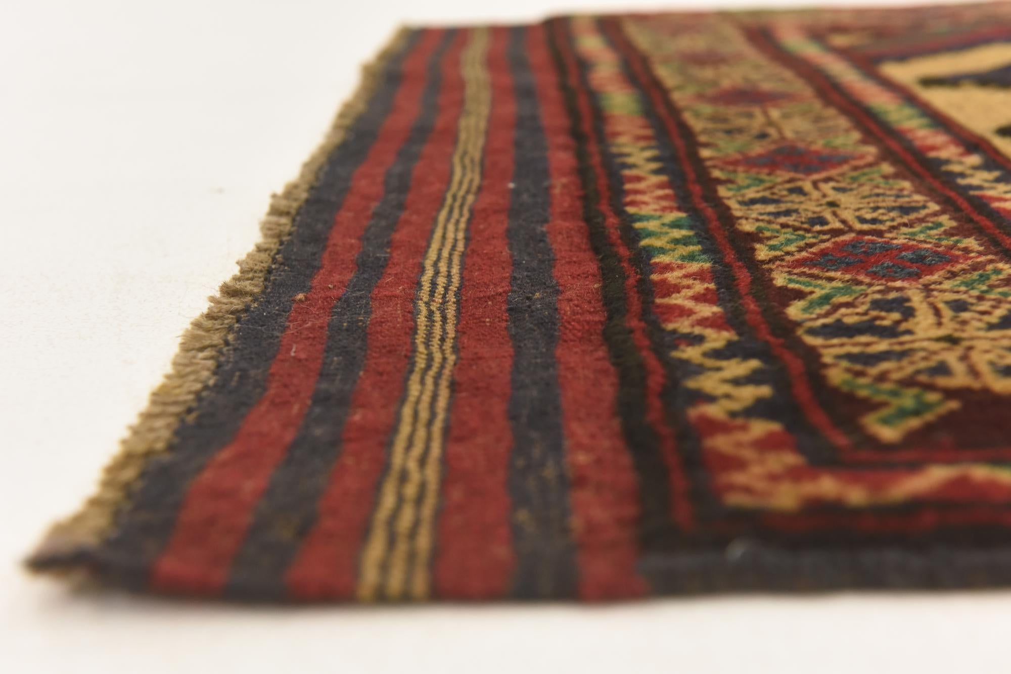 2' 9 x 4' 10 Hand Knotted Sumak Wool Rug