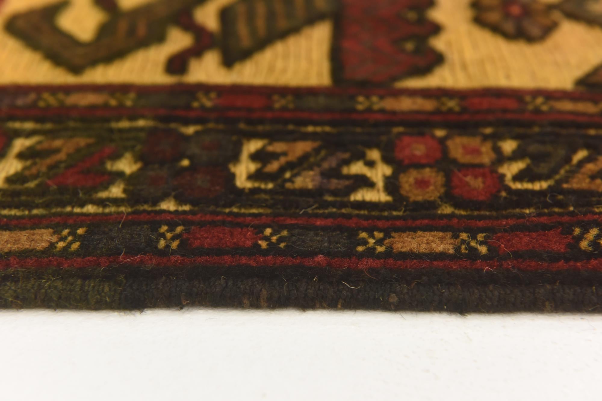 2' 8 x 4' 5 Hand Knotted Sumak Wool Rug