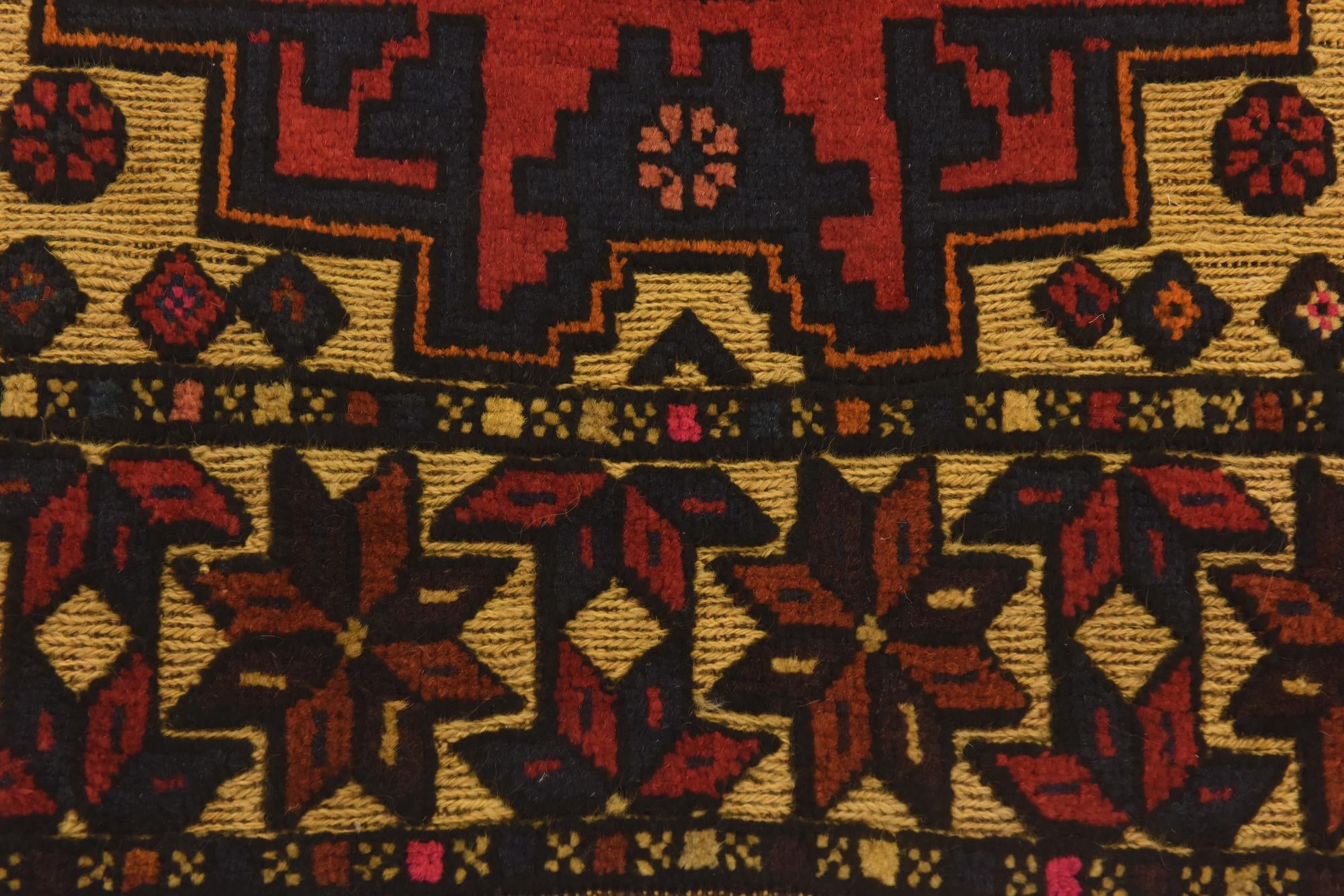 2' 8 x 4' 5 Hand Knotted Sumak Wool Rug