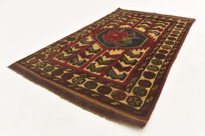 2' 9 x 4' 6 Hand Knotted Sumak Wool Rug