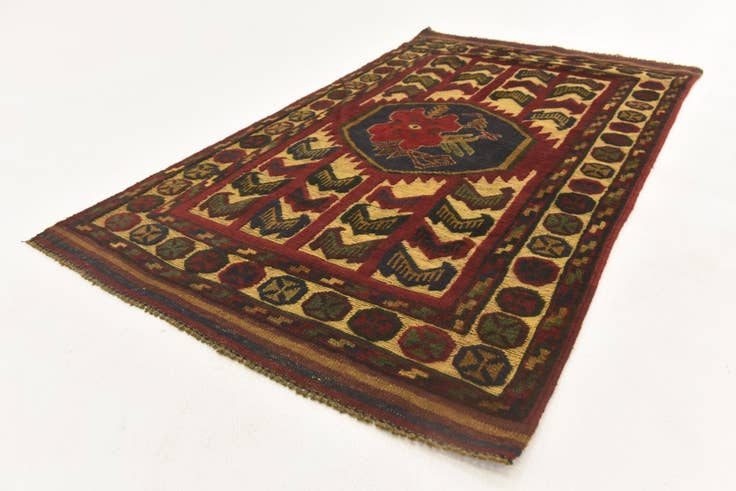 Detail image of 2' 9 x 4' 6 Hand Knotted Sumak Wool Rug