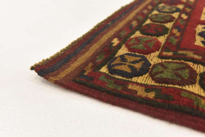 2' 9 x 4' 6 Hand Knotted Sumak Wool Rug