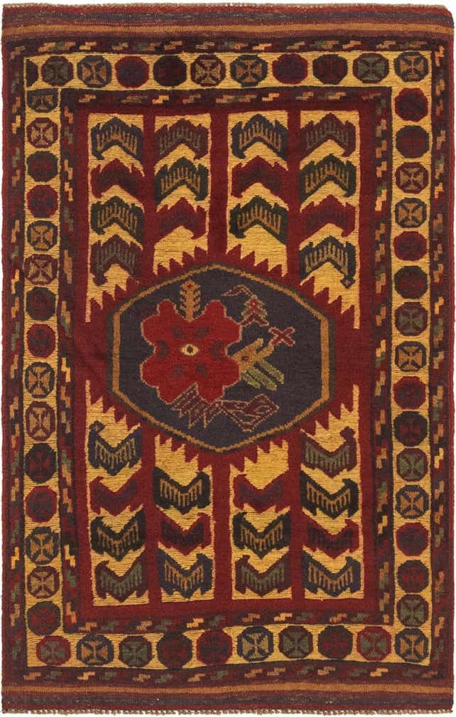 2' 9 x 4' 6 Hand Knotted Sumak Wool Rug