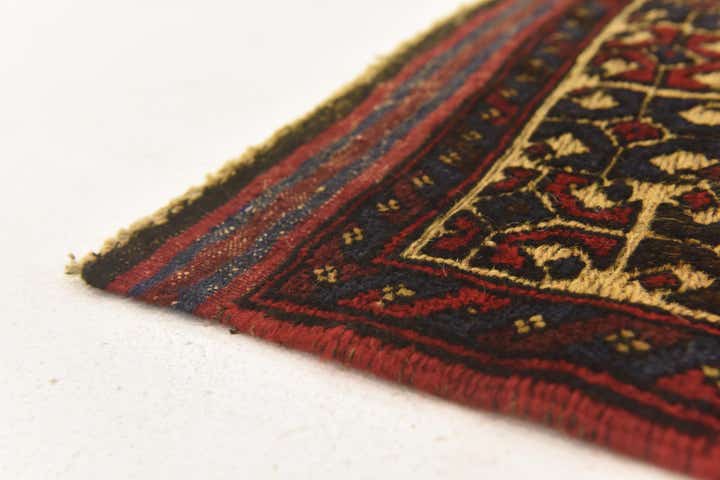2' 9 x 4' 9 Hand Knotted Sumak Wool Rug