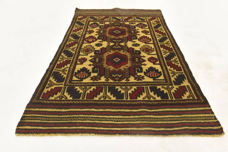Detail image of 3' x 4' 10 Hand Knotted Sumak Wool Rug