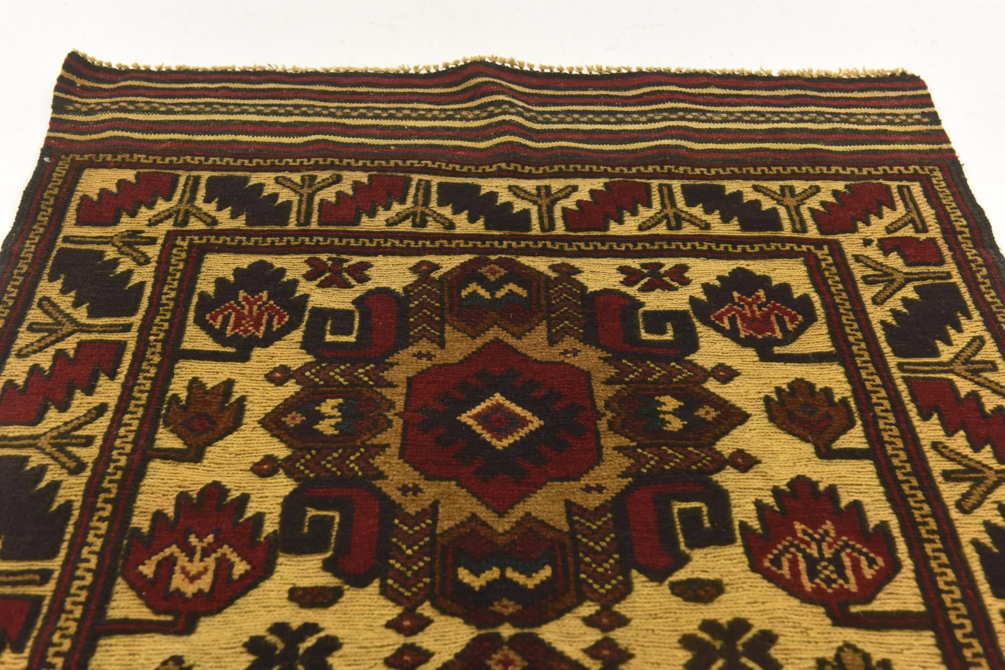 3' x 4' 10 Hand Knotted Sumak Wool Rug