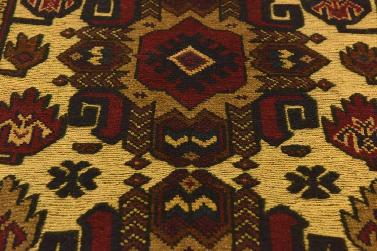 Detail image of 3' x 4' 10 Hand Knotted Sumak Wool Rug