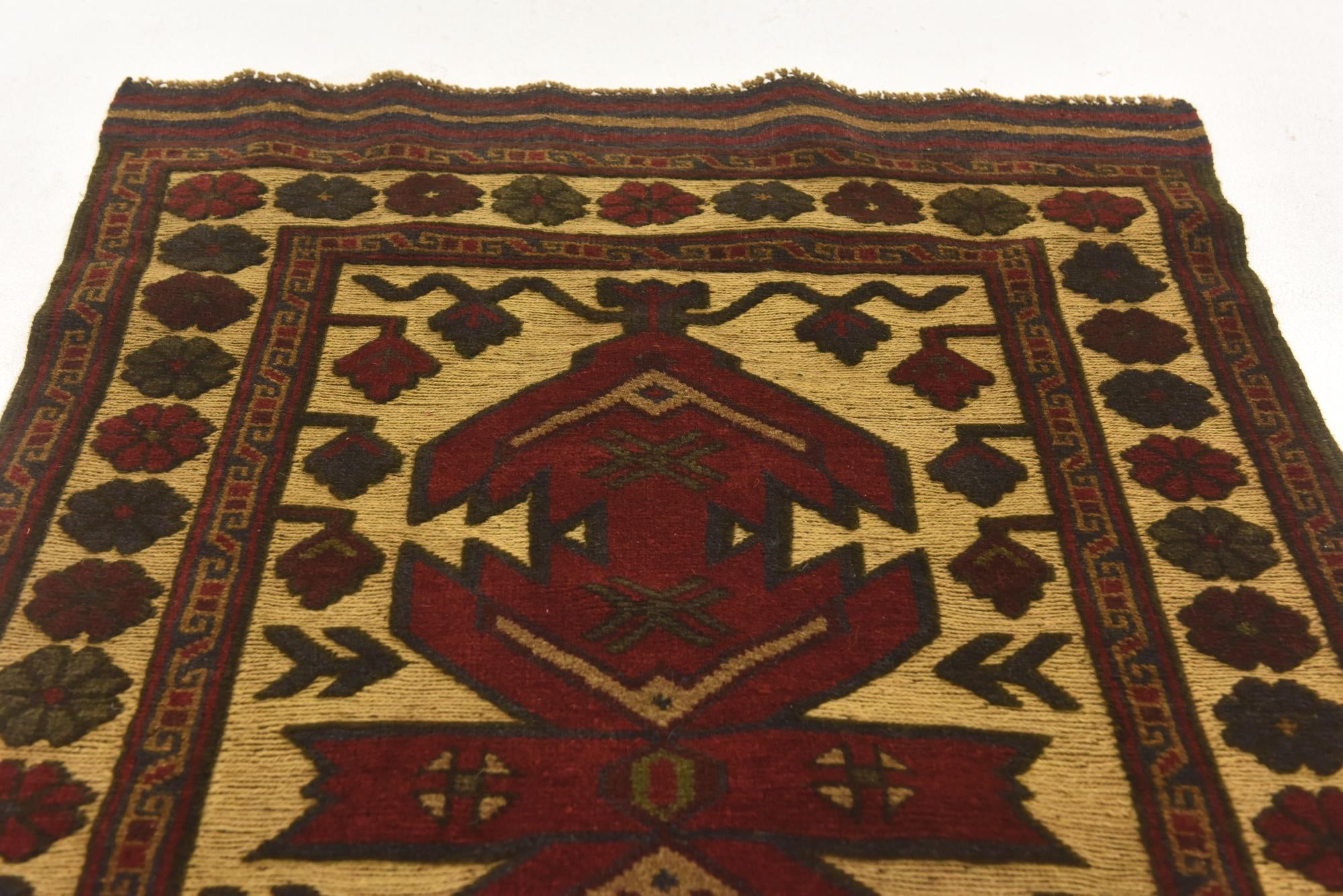 2' 10 x 4' 7 Hand Knotted Sumak Wool Rug