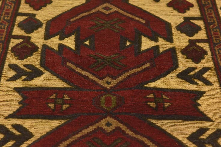 Detail image of 2' 10 x 4' 7 Hand Knotted Sumak Wool Rug