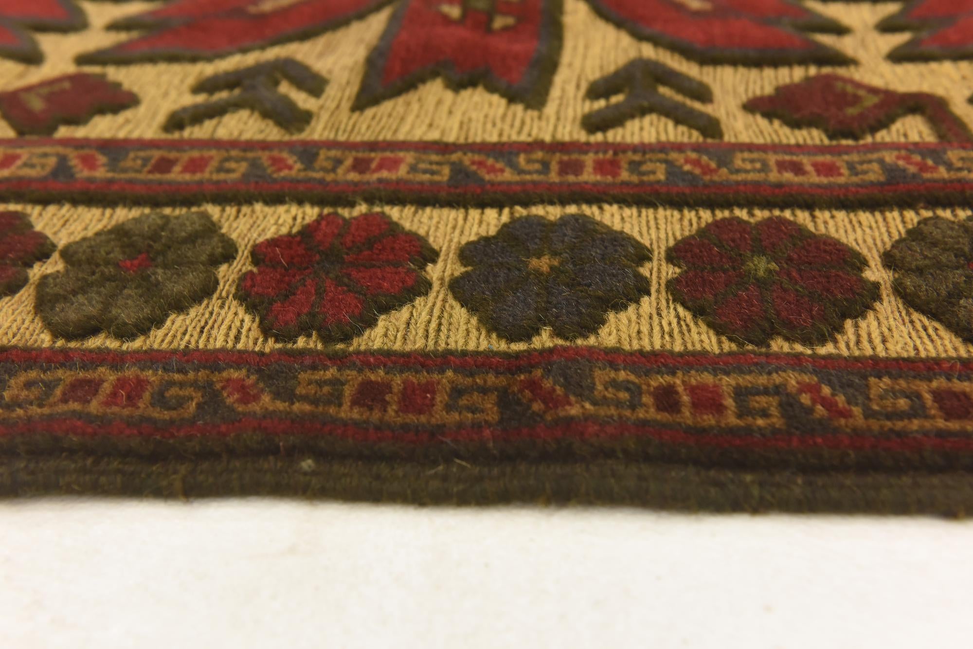 2' 10 x 4' 7 Hand Knotted Sumak Wool Rug