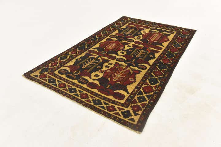 2' 8 x 4' 11 Hand Knotted Sumak Wool Rug