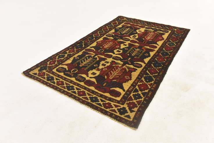 Detail image of 2' 8 x 4' 11 Hand Knotted Sumak Wool Rug