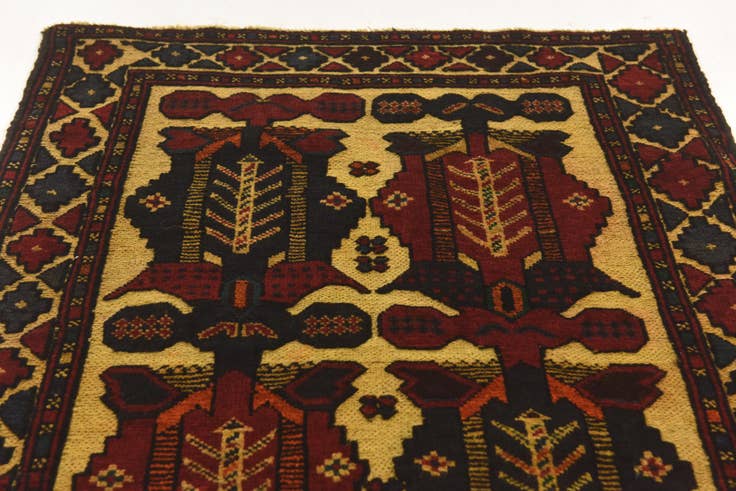 Detail image of 2' 8 x 4' 11 Hand Knotted Sumak Wool Rug