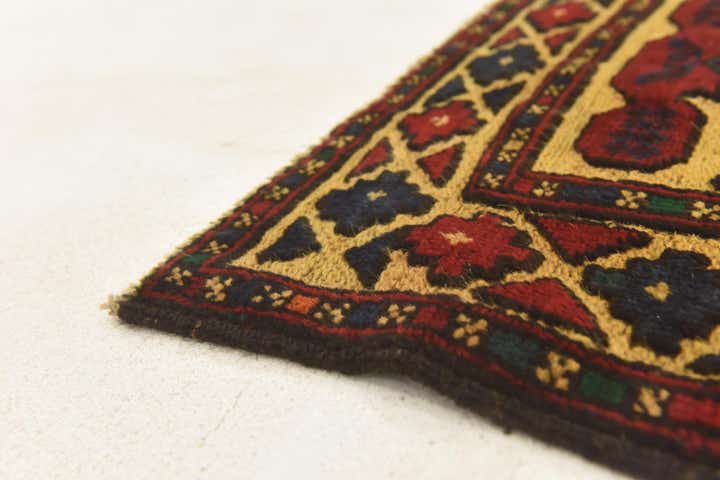 2' 8 x 4' 11 Hand Knotted Sumak Wool Rug