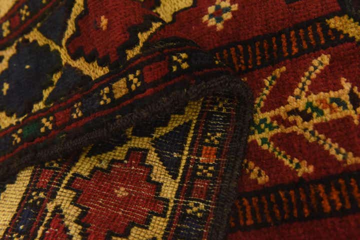 2' 8 x 4' 11 Hand Knotted Sumak Wool Rug