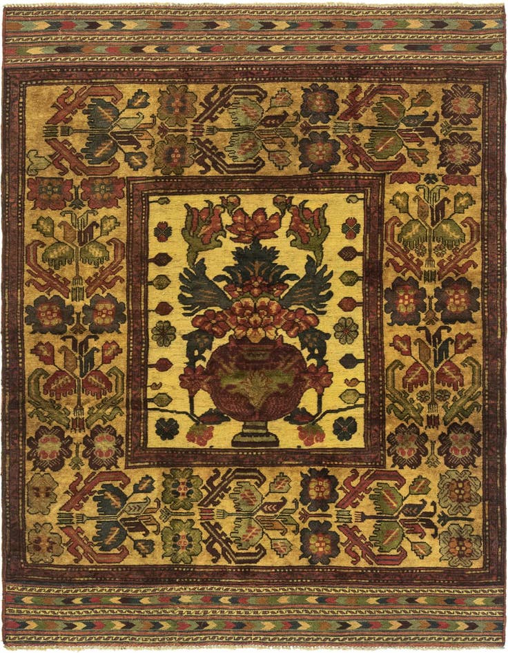 Detail image of 4' 3 x 6' 6 Hand Knotted Sumak Wool Rug
