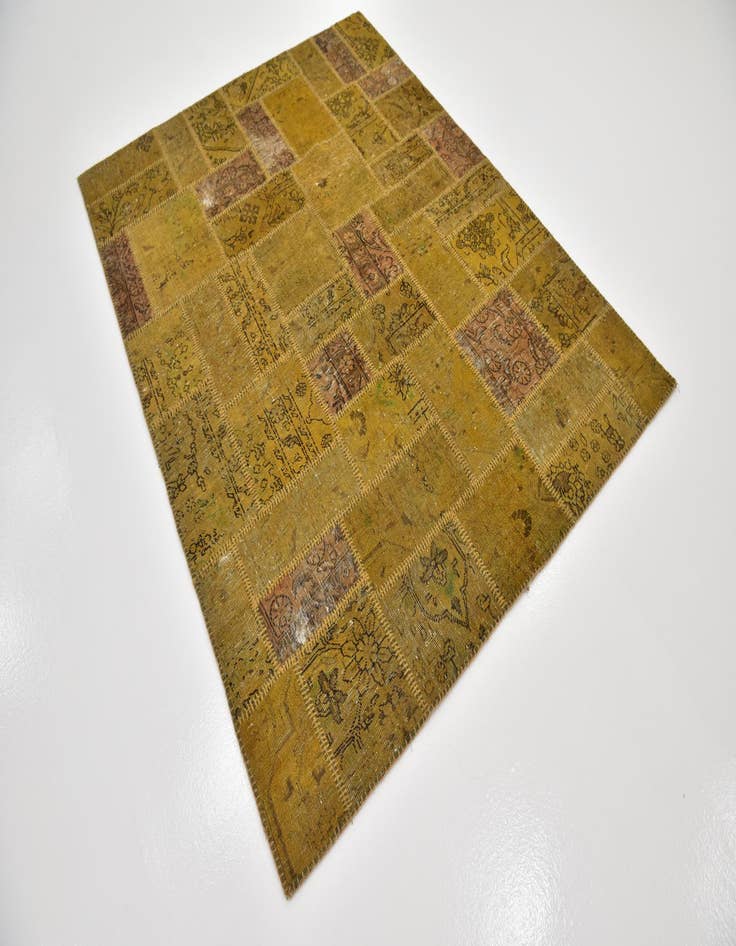 Detail image of 5' 4 x 6' 10 Hand Knotted Ultra Vintage Persian Wool Rug