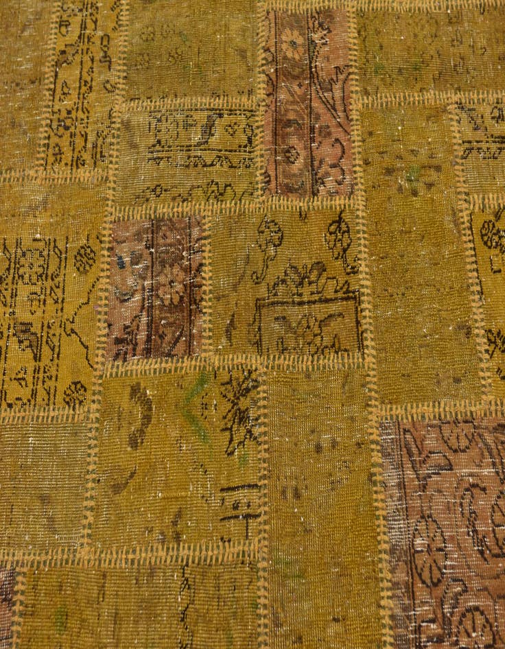 Detail image of 5' 4 x 6' 10 Hand Knotted Ultra Vintage Persian Wool Rug